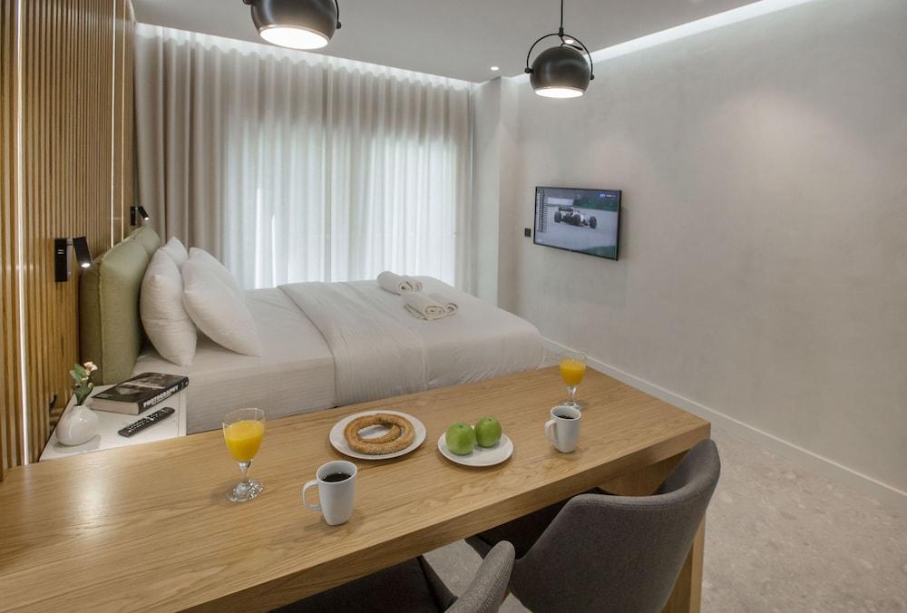 Nikis Suites Syntagma-Plaka By Ghh Athens Exterior photo