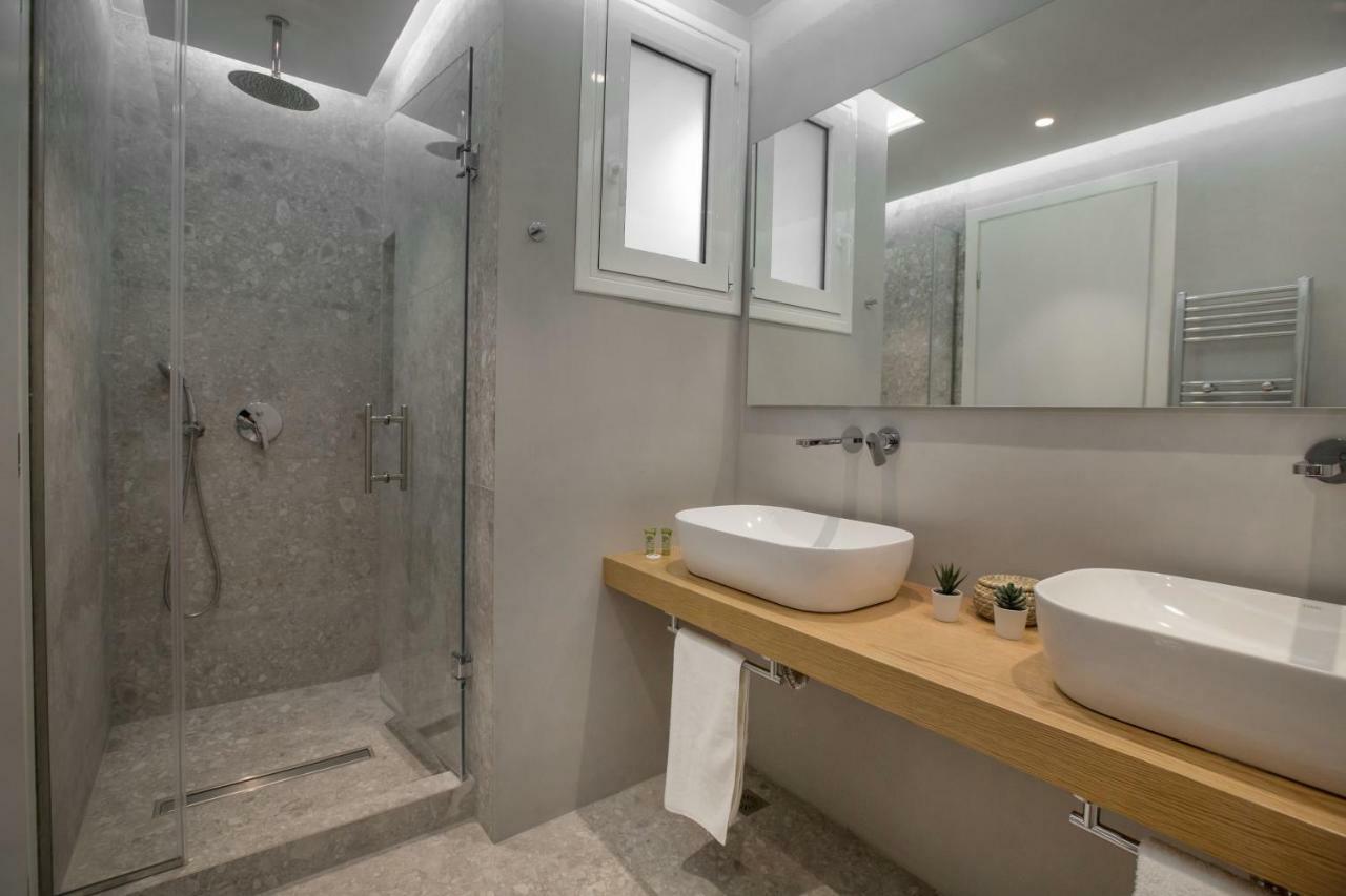 Nikis Suites Syntagma-Plaka By Ghh Athens Exterior photo