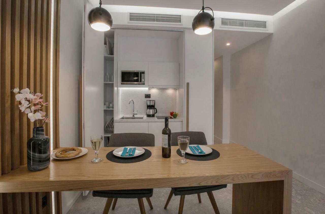 Nikis Suites Syntagma-Plaka By Ghh Athens Exterior photo